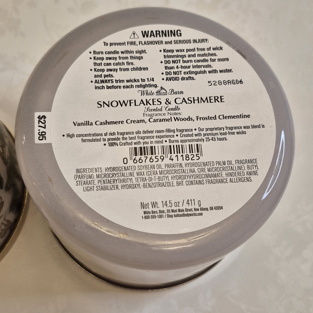 3 Wick Candle Bath & Body Works Snowlakes & Cashmere - Picture 3 of 4
